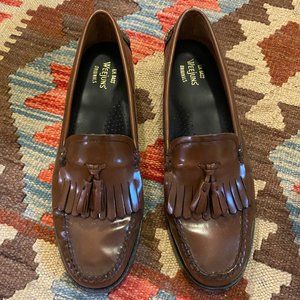 Weejuns - Tasseled Esther Weejuns Loafer - sz 9